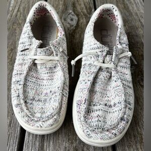 Hey Dude Wendy Rise-Boho White slip-on, size 6.